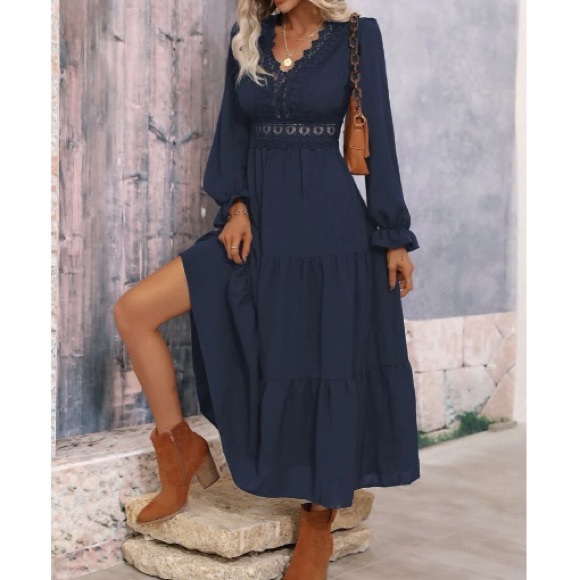 Luxe lace insert flounce sleeve blouse - Picture 7 of 7